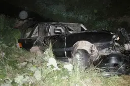 Per avariją Alytaus rajone žuvo automobilio nesuvaldęs devyniolikmetis, kartu važiavęs jo bendraamžis sužalotas (NUOTRAUKOS)