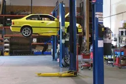 Automobilių remontu užsiimančios įmonės „traukiamos“ iš šešėlio