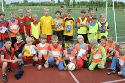 Futbolo varžybos Simne – tarp gatvių. Nugalėjo „Snaiperių“ ir „Degančio kamuolio“ komandos