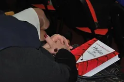 Rašytoja moteris kvietė flirtuoti ir mokė, kaip įveikti gyvenimo rudenį