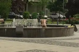 Alytaus fontanuose besimaudantiems gresia baudos ir areštai