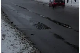 Sekmadienio kelių būklė ir eismo sąlygos Alytaus regione - mišrūs krituliai, vietomis - plikledis, formuosis rūkas. Vairuokite atidžiai!