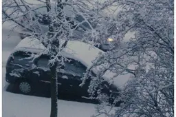Eismo sąlygas sunkins snygis, šlapdriba ir lijundra. Vairuokite atsargiai! (ATNAUJINTA)