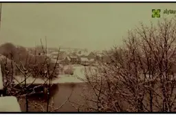 Užpuolikas ant tilto iš pasalų puolė moterį ir perrėžė ranką