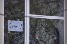 Žmonų smurtu besiskundžiantiems vyrams pareigūnai nepataria duoti „grąžos”, o skuba į įvykio vietą