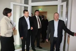 Globotiniai sugrįš į atnaujintus Miroslavo globos namus