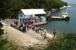 Tolimoje Graikijos saloje buvo smagu matyti lietuviškus užrašus