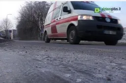 „Kia Sportage“ kliudė pėsčiąją, „Volkswagen Passat“ partrenkė neblaivų vyrą