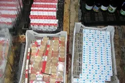 Vietoj grybų ir uogų – kontrabandinės cigaretės ir pilstukas (FOTO)