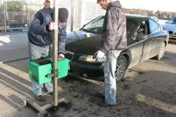 „Saugus automobilis - 2009"