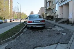Ponia blokuotoja...