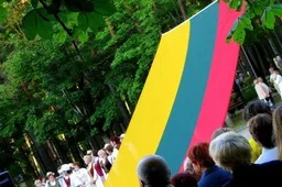 Alytiškiai, liepos 6 d. 21 val. tautišką giesmę giedokime kartu