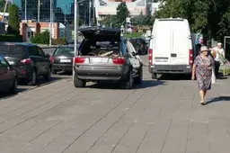 Pareigūnai nepasigailėjo savo BMW ne vietoje parkavusio buvusio kolegos