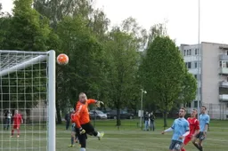 Suaugusius varžovus triuškinantis Alytaus futbolo akademijos jaunimas - lygos lyderis