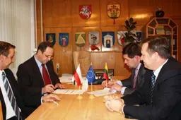 Alytaus ir Pisz rajonų savivaldybės pasirašė partnerystės sutartį