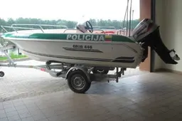 Darbą  Dauguose pradėjo policijos kateris