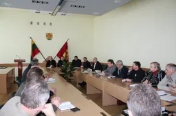 Kelių  valymui reikalingos bendros jėgos