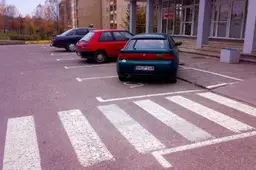 Va kaip statomi automobiliai... (FOTO)