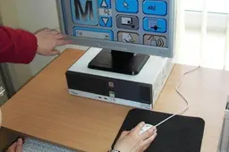 Kompiuterizuota darbo vieta žmonėms, turintiems regėjimo negalią