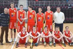 Klasiokų krepšinio varžybas Alytuje laimėjo Putinų gimnazija