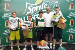 „Sprite“ krepšinio čempionai – alytiškiai T. Auruškevičius, G. Vasiliauskas ir druskininkietė K. Kazočiūnaitė