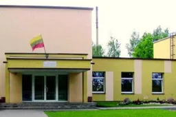 Krokialaukio vidurinė mokykla tapo gimnazija