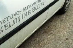 Kelio dangai įkaitus iki 50 laipsnių keičiasi asfalto struktūra. Būkite atsargūs!