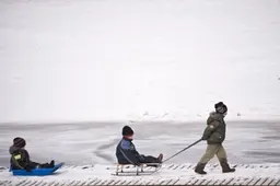Už neatsargų elgesį ant ledo baudas siūloma didinti 5 kartus