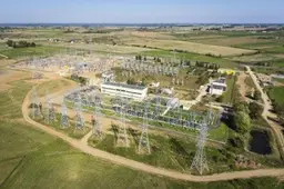 Pusę kampinių elektros linijos Alytus-Lenkija atramų teks pakeisti