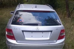 Valstybės sienos Lazdijų rinktinės pareigūnai „Mercedes Benz C 200“ vaikėsi 17 kilometrų
