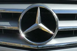 „Mercedes-Benz E220 CDI“ vairuotojas išvažiavo ir negrįžo, „Mercedes Benz 316 Sprinter“ - apiplėštas, dingo daug dolerių