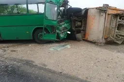 Mersedesų „kautynėse“- specializuotasis automobilis ir autobusas