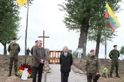 Pagerbtas romano „Klajoklis tarp dviejų pasaulių“ herojaus kapas ir kitų vokiečių atminimas Mergalaukyje (NUOTRAUKOS)