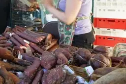 Neatitikimų daugiau nustatyta smulkiose įmonėse, gaminančiose rūkytus mėsos gaminius nedideliais kiekiais