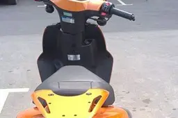 Tikrinamas mopedų, motociklų vairuotojų amžius, dokumentai, greitis, šalmai