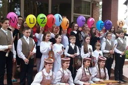 Alytaus muzikos mokykloje išmokti groti galima netgi ukulėle