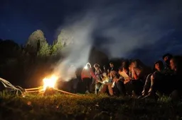 Žiedinių šarvų gamybą ir juostų vijimą alytiškiai pristatė Karpatų kalnuose vykusiame festivalyje