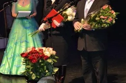 Miesto neįgaliesiems dėkota už sportinę, kultūrinę veiklą, darbą draugijoje, dalyvavimą ansamblio veikloje