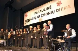 Neįgaliųjų žmonių dieną Alytuje dėkota J. Kamičaitienei, Z. Janulevičienei, I. Kubričenkienei ir V. Biržinskaitei
