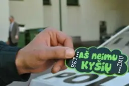 Patrulis „paslydo“ ant eurų