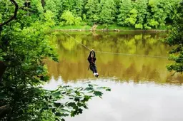 Besileidžiant lynu per Nemuną – netikėtas smūgis, rastas penkiolikmetės lavonas, kapinėse išvartyti antkapiai