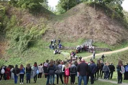 Į Butrimonis ir Punią susirinkę visos Lietuvos maironiečiai prikėlė Pilėnų legendą