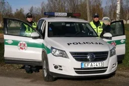 Policija stiprina kontrolę ir linki gyventojams saugių ŠV. VELYKŲ