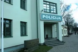 Kriminalinių įvykių suvestinėse - pranešimai apie jaunų vyrų mirtis
