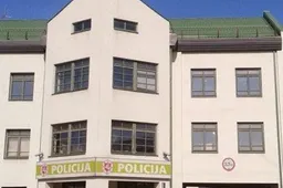 Sekmadienio kriminalai Dzūkijoje: netikras sprogmuo bei skambutis apie „užminuotą“ oro uostą