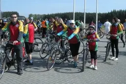 Alytaus ir visos Lietuvos pareigūnai šventė mindami dviratį (VIDEO)