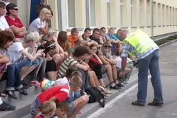 Lenkijos jaunimui – lietuviškas medus ir agurkai iš policinininkų rankų