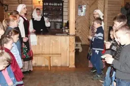 Teisingai įminę mįslę dovanų gavo po riešutą
