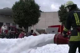 Ugniagesių putos vaikams sukūrė žiemą (TV REPORTAŽAS)