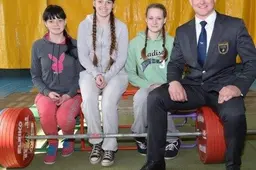 Dzūkaitės iš Simno seniūnijos užėmė visą garbės pakylą